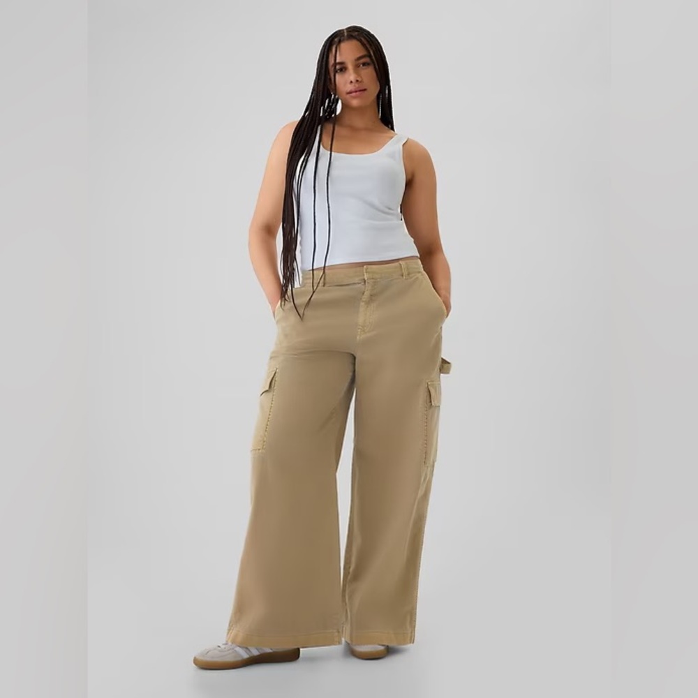 NWT‎ GAP Mid Rise Cargo Baggy Khakis - Size 6 🩷 #518140 - Picture 4 of 9